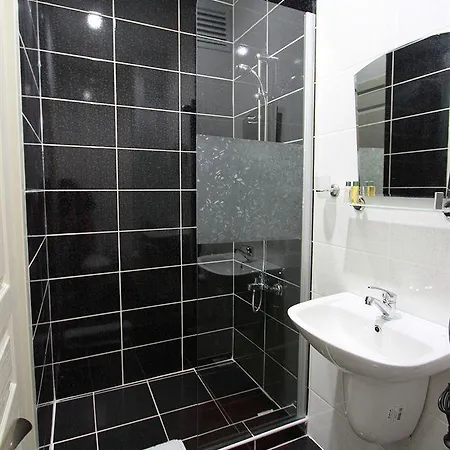 More Residence 1 3* Istanbul