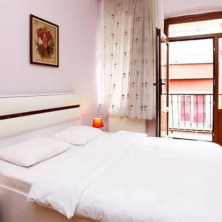 More Residence 1 3* Istambul